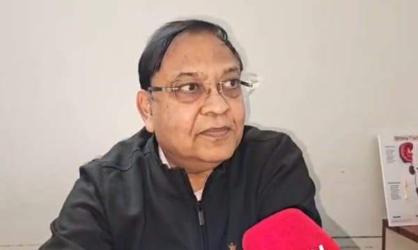 वरिष्ठ चिकित्सक डॉक्टर प्रवीण जैन वरिष्ठ चिकित्सक डॉक्टर प्रवीण जैन