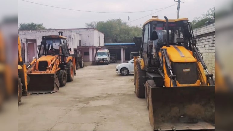 चौमूं हिंसा मामले में प्रशासन सख्त, इलाके में चलेगा बुलडोजर; डर के चलते दुकानों-मकानों में लटके ताले
