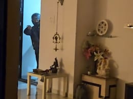 Pune News: बाल्कनीत अडकलेल्या तरुणांची सुटकेसाठी भन्नाट आयडिया,&nbsp;'ब्लिंकीट' डिलिव्हरी बॉय बनला तारणहार