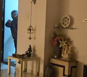 Pune News: बाल्कनीत अडकलेल्या तरुणांची सुटकेसाठी भन्नाट आयडिया,&nbsp;'ब्लिंकीट' डिलिव्हरी बॉय बनला तारणहार