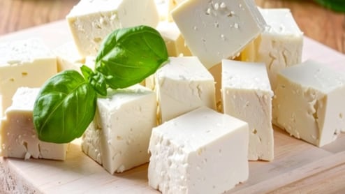 सर्दियों में पनीर का सेवन हड्डियों के लिए वरदान, जोड़ों का दर्द भी होगा दूर