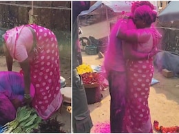 बाजार में सब्जी बेच रही मां को बेटे ने पैरों पर गिरकर दी CRPF जवान बनने की खुशखबरी, वीडियो देखकर हर कोई भावुक