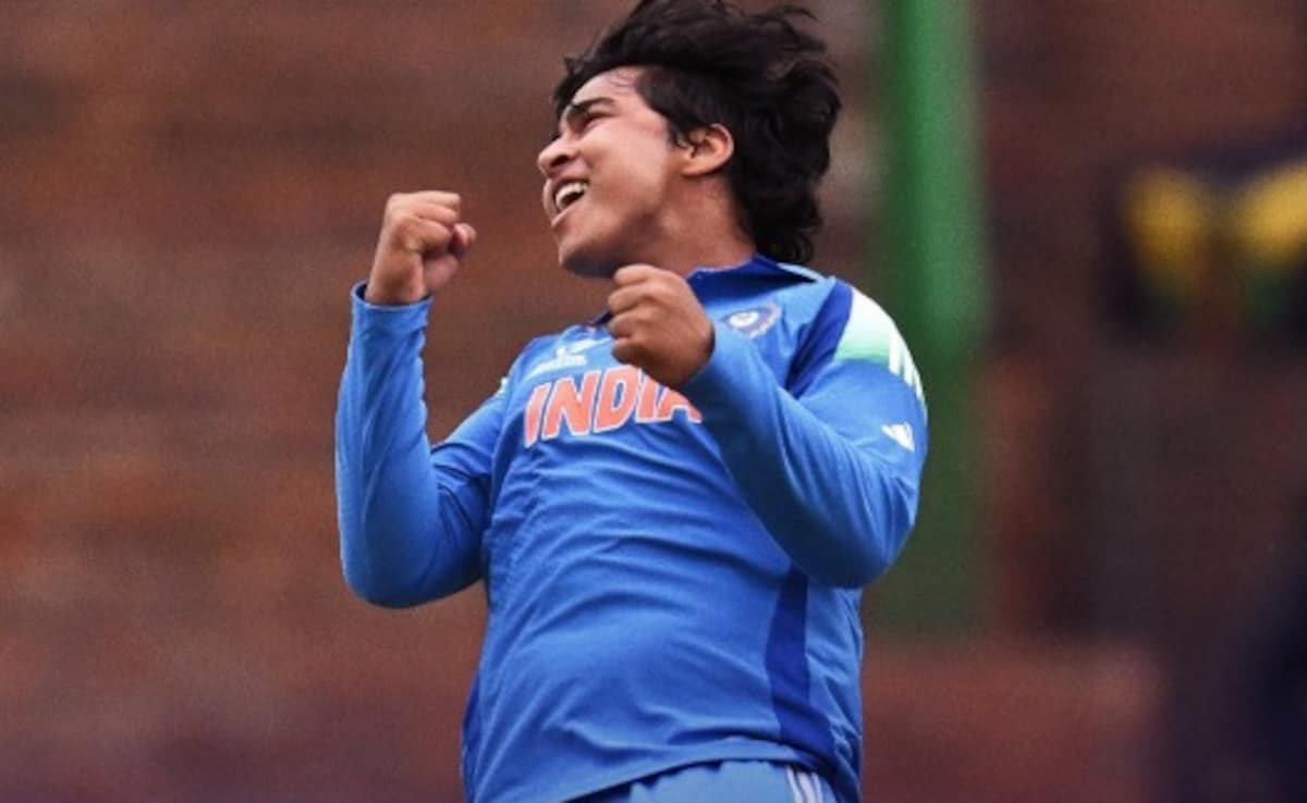 Vaibhav Suryavanshi Takes Blinder Near Boundary Line vs Bangladesh In U-19 World Cup - Video Goes Viral