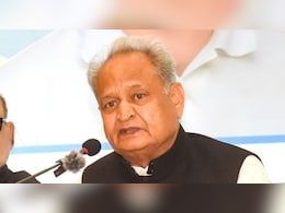 बांग्&zwj;लादेश में ह&zwj;िंदुओं पर हो रहे अत्&zwj;याचार पर अशोक गहलोत दुखी, सोशल मीड&zwj;िया पर लिखा- मानवता पर कलंक