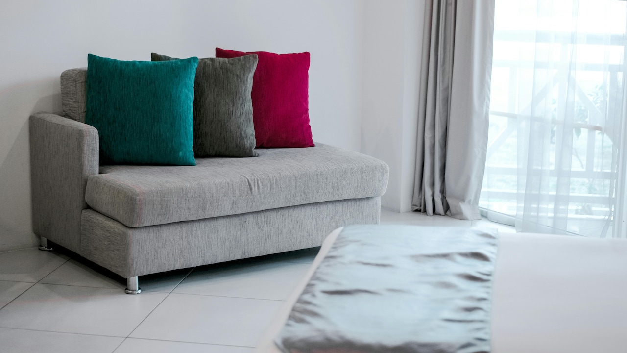 Avoid these sofa buying mistakes to avoid potential backpain in the future