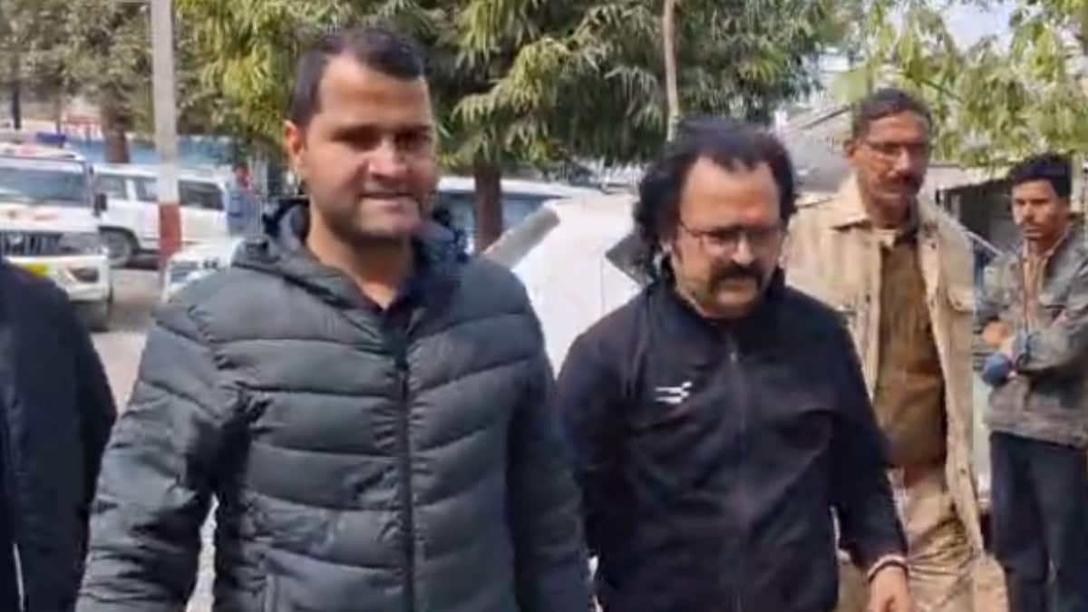 संजीव दीक्षित यूपी के बागपत का निवासी है संजीव दीक्षित यूपी के बागपत का निवासी है