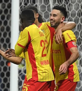 Lens Move Four Points Clear Of PSG At Top Of Ligue 1