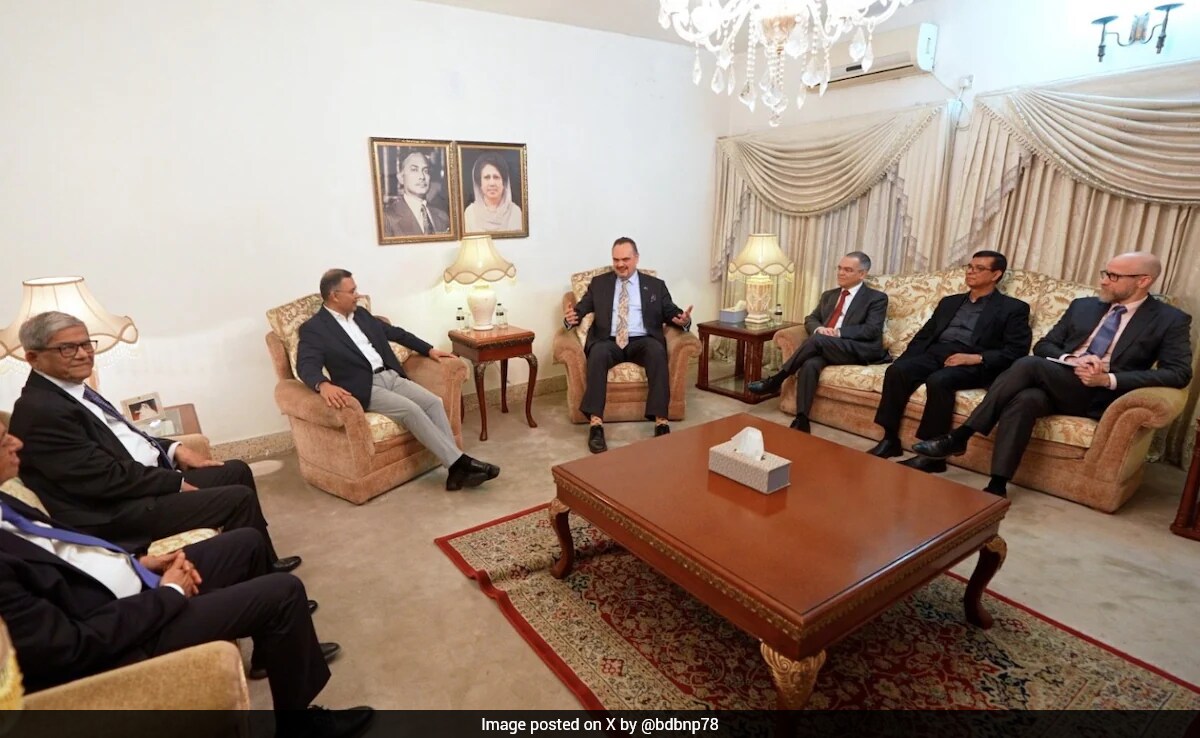 Foreign Envoys Meet BNP Chief Ahead of Polls