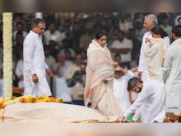 अजित के बाद अब किसके हाथ जाएगी NCP की कमान, पवार फैमिली से 3 तो परिवार से बाहर भी हैं 3 दावेदार