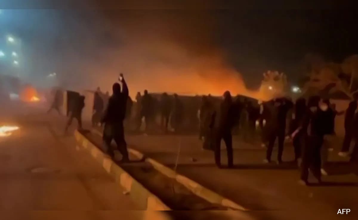 Iran Forces Killed Hundreds in Mashhad During Internet Blackout: Report