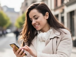 Cervical Spine Disorders: रील्स देखते-देखते बिगड़ रही है गर्दन की सेहत, कम उम्र में बढ़ रहा सर्वाइकल समस्याओं का खतरा