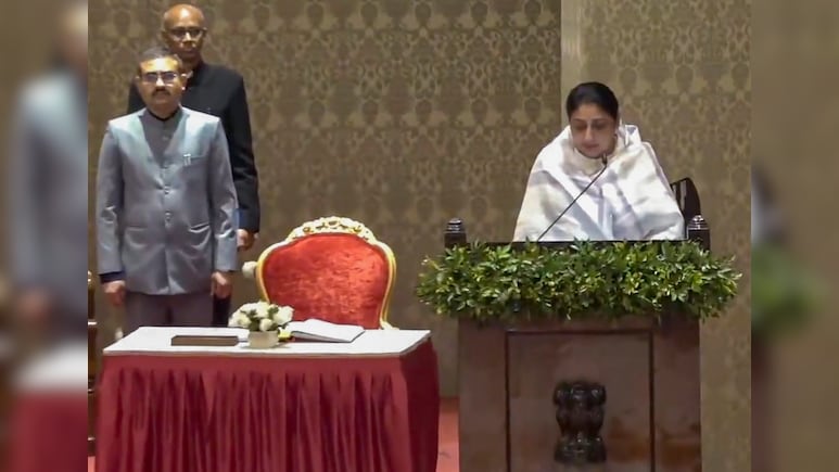 दिवंगत अजित पवार की पत्नी सुनेत्रा पवार ने ली महाराष्ट्र के डिप्टी सीएम पद की शपथ