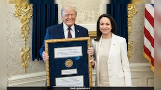 अब नोबेल पुरस्कार के लिए गिड़गिड़ाने लगे ट्रंप? व्हाइट हाउस ने कहा- मेडल ना दीजिए लेकिन कम से कम...