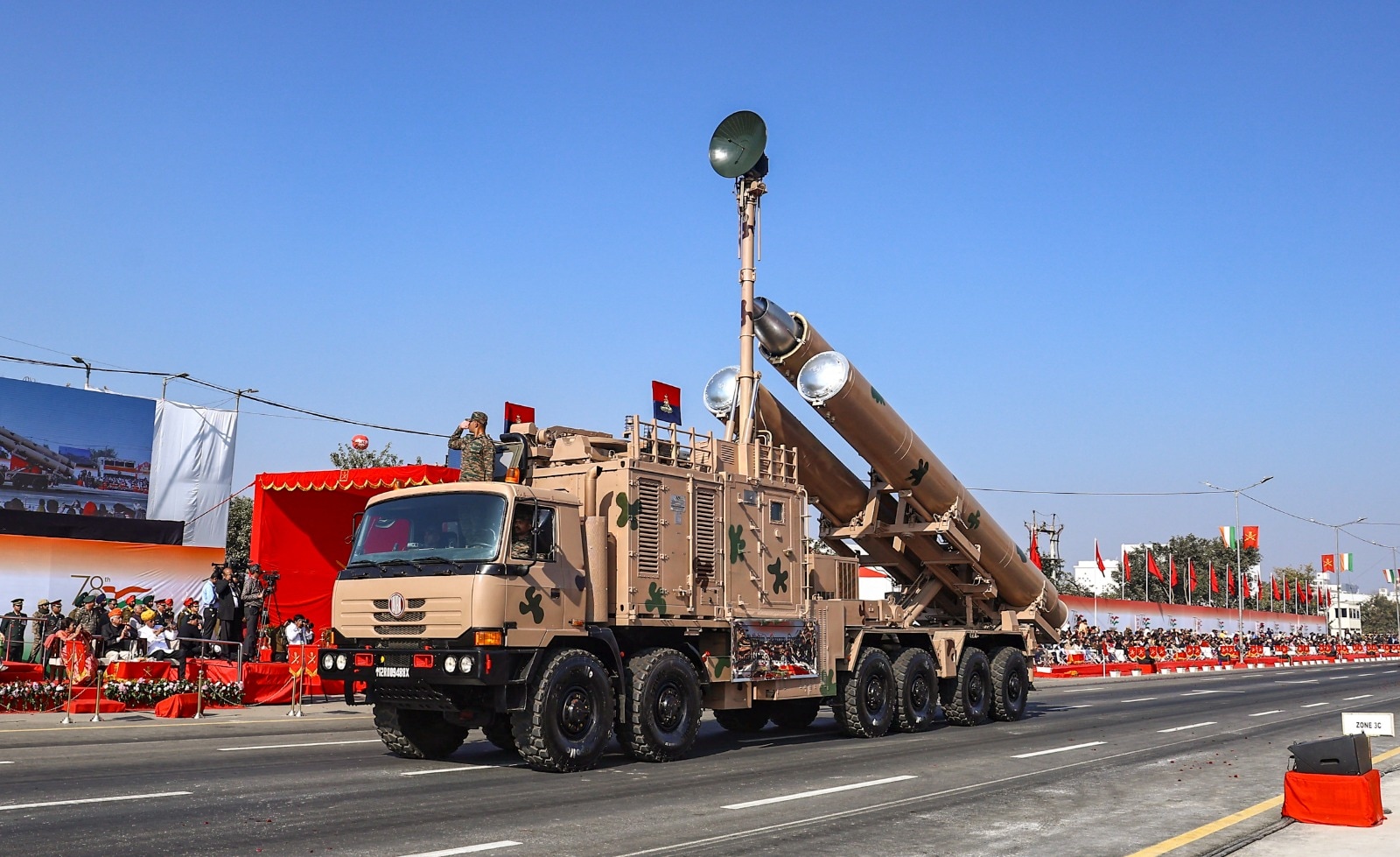 इस वर्ष सेना दिवस परेड की थीम शौर्य एवं बलिदान की परम्परा रही.