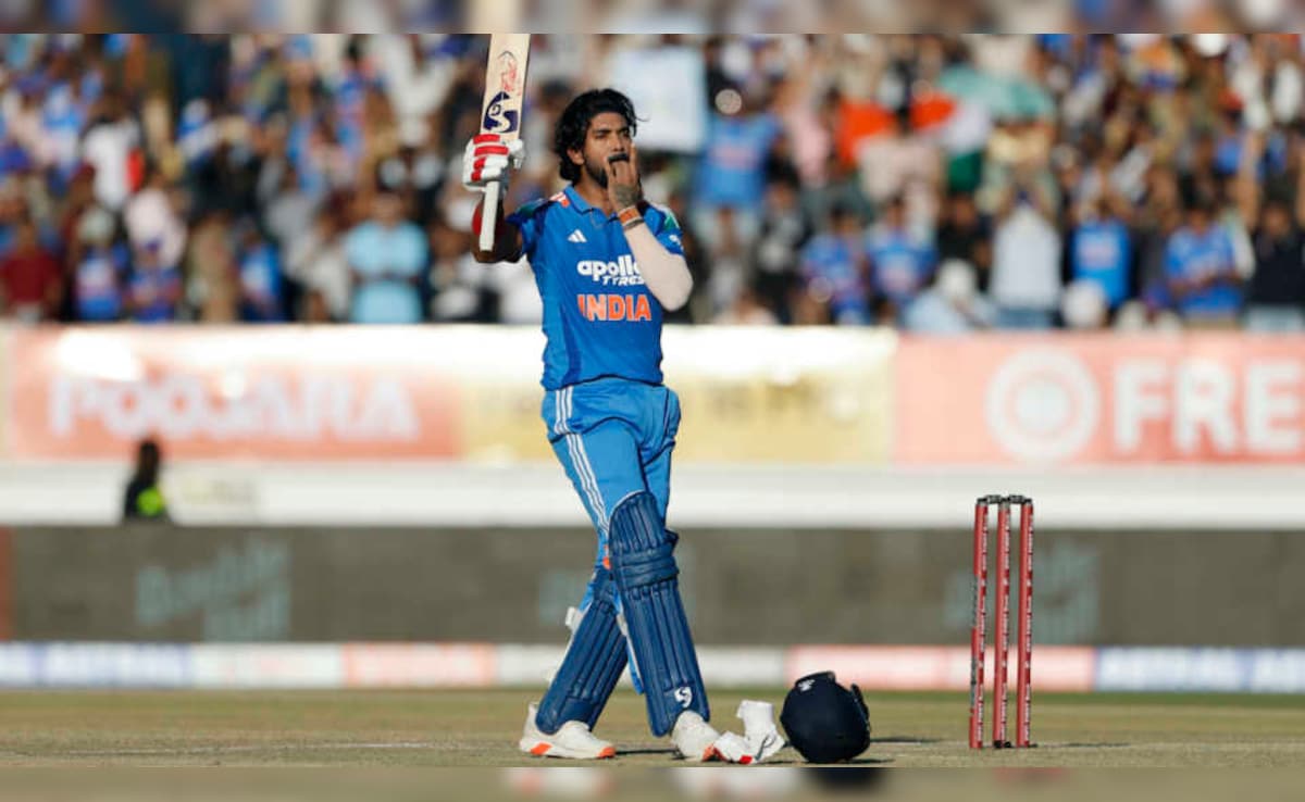 केएल राहुल का धमाका, राजकोट में शतक जड़ सचिन तेंदुलकर और विराट कोहली के क्लब में बनाई जगह