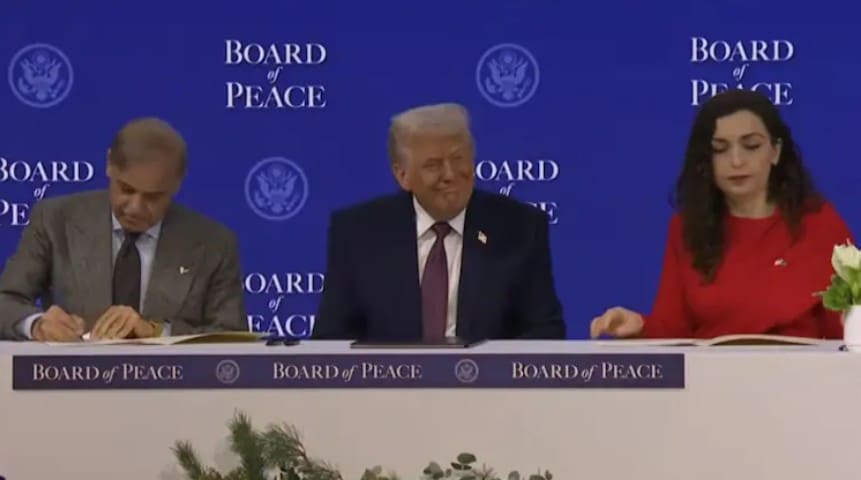 पाकिस्तानी पीएम शहबाज शरीफ और अमेरिकी राष्ट्रपति ट्रंप पाकिस्तानी पीएम शहबाज शरीफ और अमेरिकी राष्ट्रपति ट्रंप