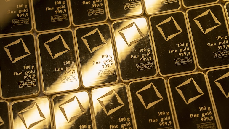 Gold And Silver Jump To Record Highs On Greenland Tariff Threats