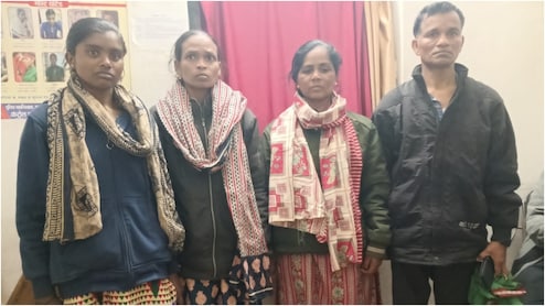 Jagdalpur Maoist Surrender: जगदलपुर में 55 लाख के चार इनामी नक्सलियों का समर्पण, 40 लाख की इनामी नीतू भी शामिल