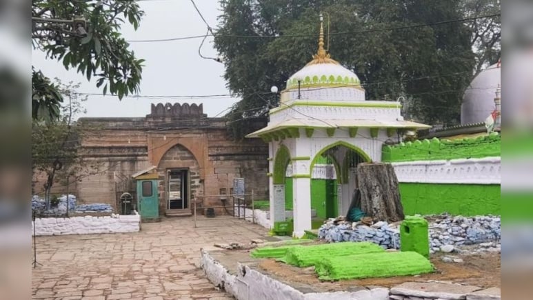 बसंत पंचमी पर भोजशाला में &lsquo;नो-फ्लाई जोन&rsquo; लागू, विवादित जगह के 300 मीटर क्षेत्र में ड्रोन भी प्रतिबंधित&nbsp;