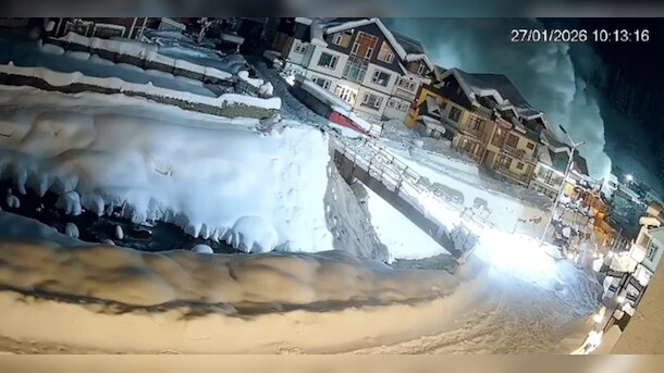 On Camera, Massive Avalanche Hits J&K's Sonamarg, Burying Houses In Snow