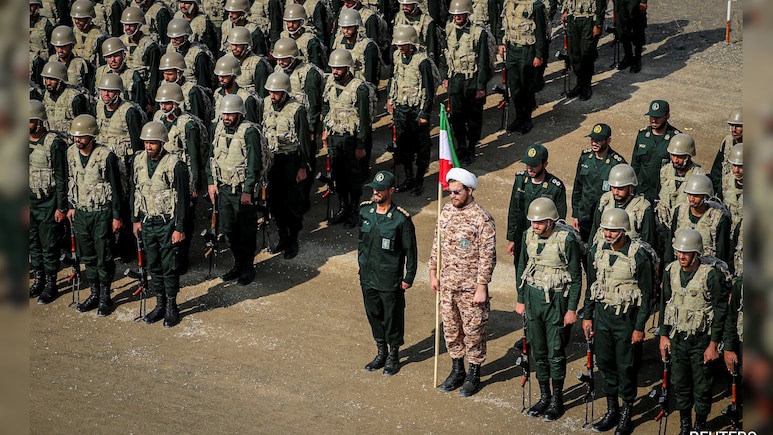 ऐसी क्या ताकत है कि अमेरिका और इजरायल को चुनौती दे रही है ईरान की IRGC