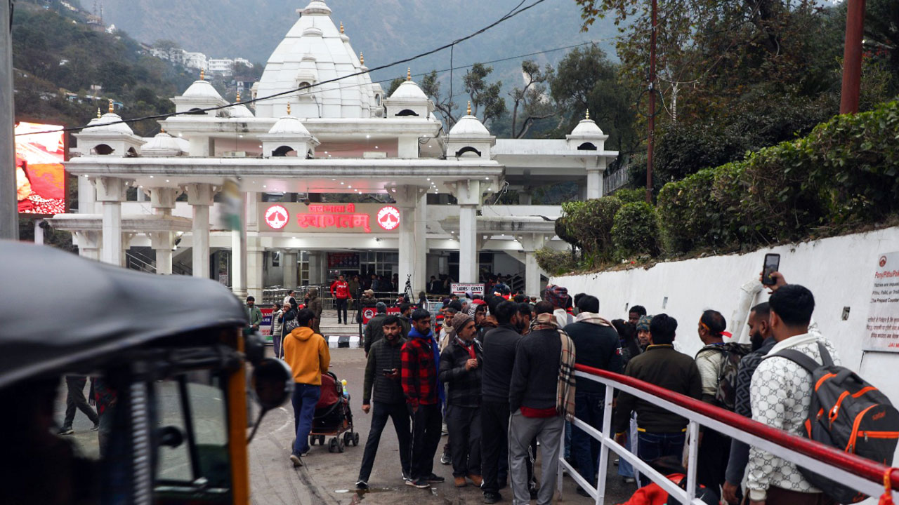 Temples Echo With Dawn Prayers As India Rings In 2026 With Faith And Festivities