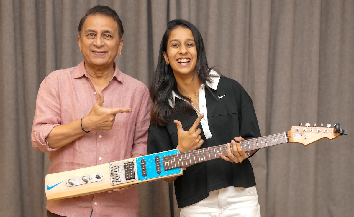 Sunil Gavaskar Fulfils Promise To Jemimah Rodrigues. Their Musical Duet Wins Internet - Video