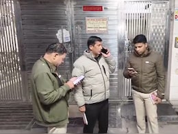 दिल्ली ट्रिपल मर्डर केस में बड़ा खुलासा... पुलिस ने बताया क्यों बेटे ने ही उजाड़ दिया अपना हंसता-खेलता परिवार