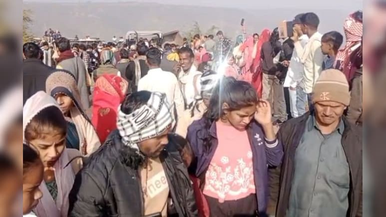 दो ट्रैक्टर ट्रॉली की भिड़ंत; 15 से अधिक लोग हुए जख्मी, घायलों में महिला-बच्चे भी शामिल