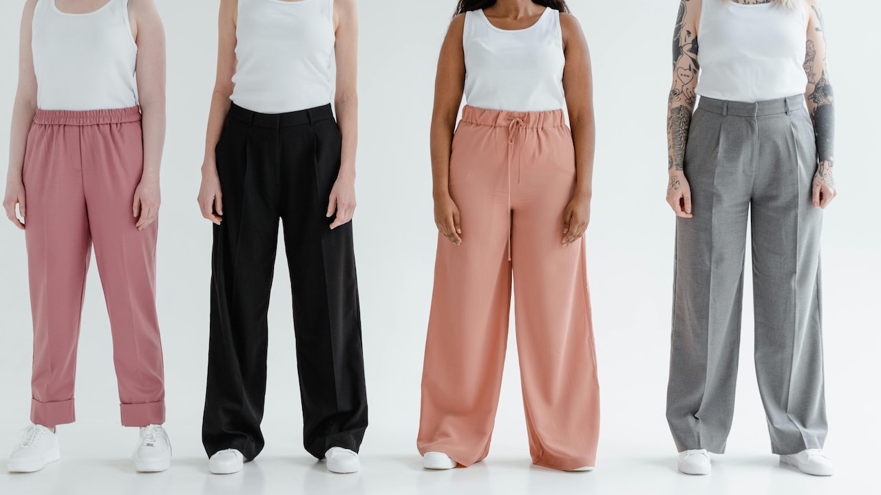 Nude Pants Outfit Ideas: How To Style Beige Trousers For Chic And Modern Workwear Looks Nude Pants Outfit Ideas: How To Style Beige Trousers For Chic And Modern Workwear Looks