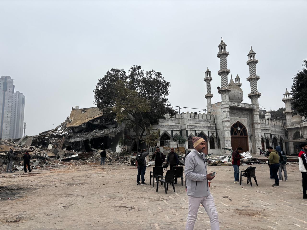 Delhi Mosque And A Graveyard Near Ramlila Maidan: How Controversy Started