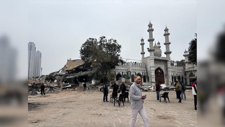 Delhi Mosque And A Graveyard Near Ramlila Maidan: How Controversy Started