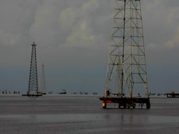 Trump Officials In Talks With Venezuela On Oil Exports To US: Report