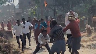 प्रेमी युगल के फरार होते ही गांव में बवाल! आपस में भिड़े लड़का-लड़की के घरवाले, जमकर चले लाठी-डंडे