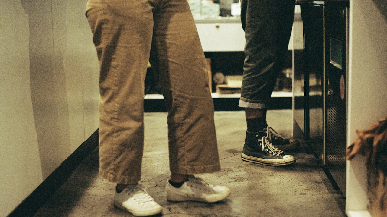 7 Trousers That Dont Wrinkle By Lunch On Myntra Right To Fashion Sale