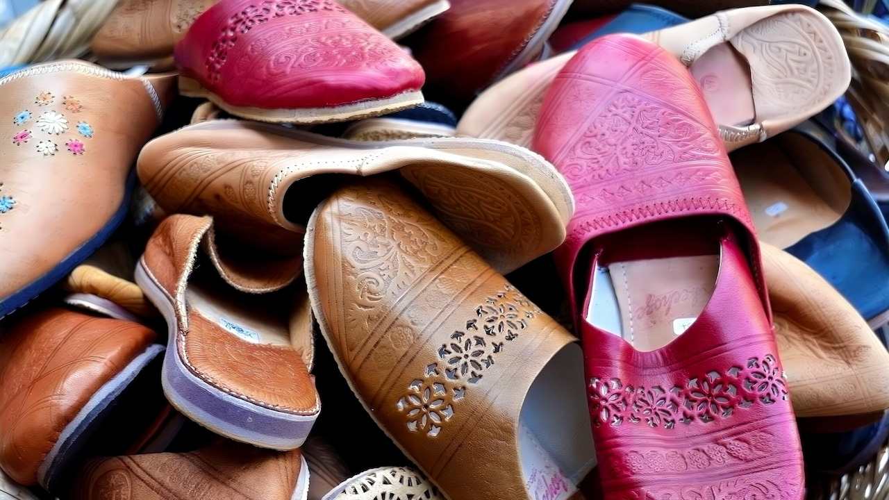 Juttis That Bite: A Break-In Plan That Wont Tear Your Skin Juttis That Bite: A Break-In Plan That Wont Tear Your Skin