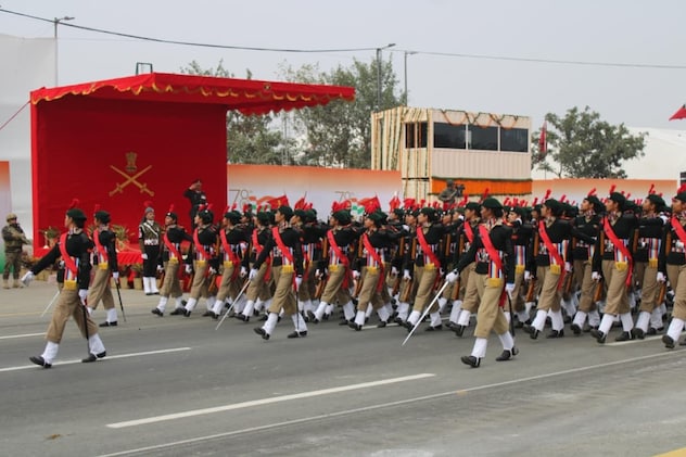 आर्मी डे परेड के दौरान की तस्वीर