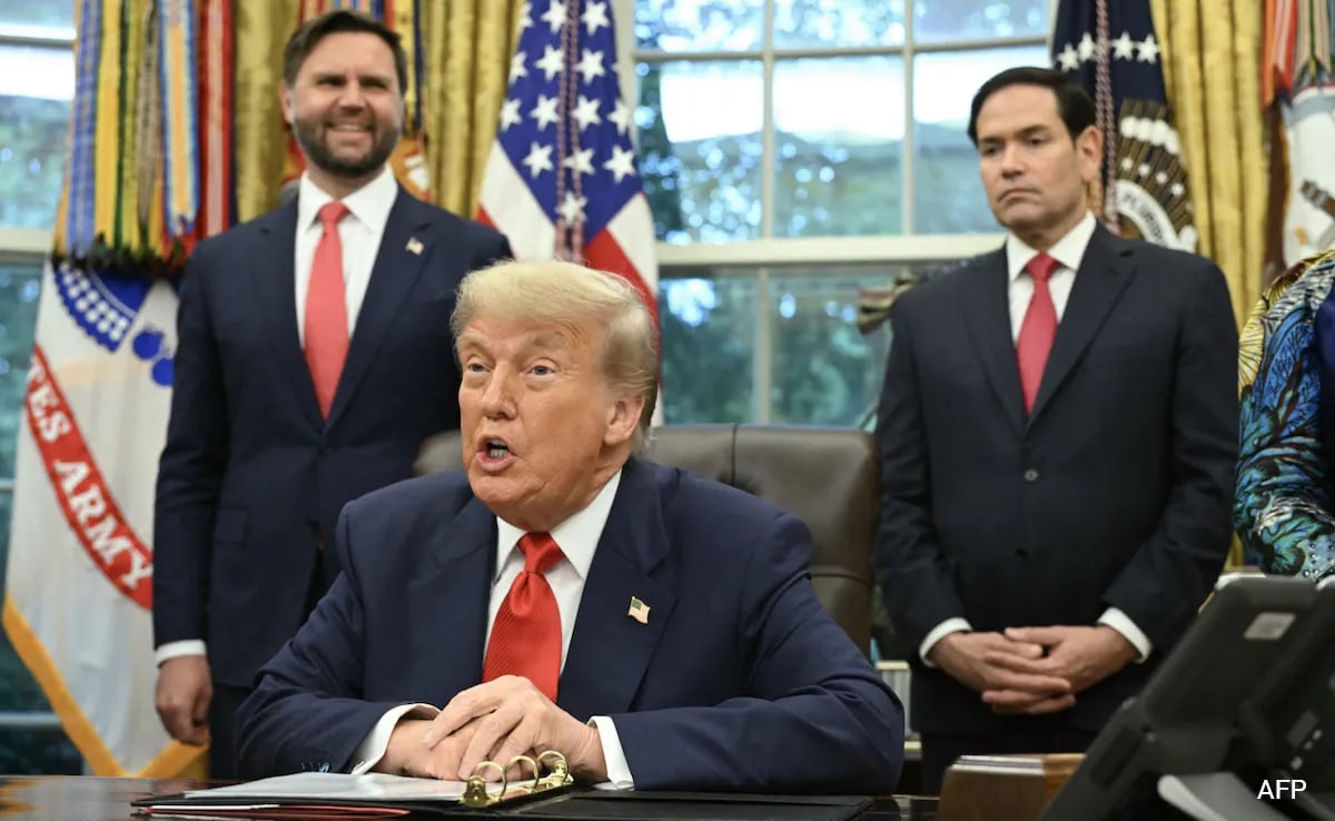 Donald Trump Buys Shoes For "Kids" JD Vance And Marco Rubio: Report