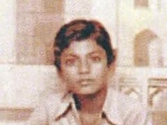 ताजमहल के सामने बैठा यह बच्चा है टैलेंट का खजाना, एक्टिंग से शाहरुख-सलमान-आमिर को किया फेल, पहचाना क्या?