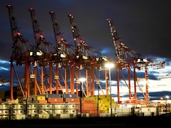 EU Freezes US Trade Deal Approval Over Greenland Threats