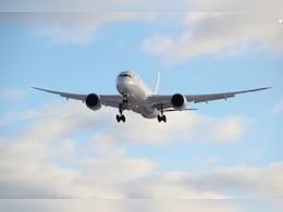 ईरान युद्ध ने बढ़ाईं विमान कंपनियों की मुश्किलें, 1 अप्रैल से बढ़ सकते हैं ATF के दाम, क्या महंगी होगी उड़ान?