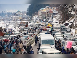 मनाली में फिर महाजाम! बारिश और बर्फबारी से फिर आफत की आहट, बसों की नो एंट्री, अभी भी रेंग रहीं कारें