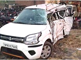 मकर संक्रांति पर खाटूश्यामजी दर्शन करने जा रहे भक्तों की कार हाईवे पर पलटी, 2 श्रद्धालुओं की मौत; 4 घायल