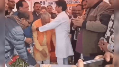 Video: BJP Leader, 73, Touches Feet Of Jyotiraditya Scindia's 31-Year-Old Son