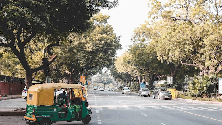 फोन बंद, जेब खाली&hellip; फिर जो ऑटो ड्राइवर ने किया, कहानी पढ़कर नम हो जाएंगी आंखें