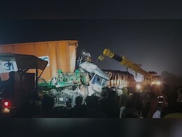 बनास नदी पुल पर खड़े कंटेनर को ट्रेलर ने मारी टक्कर, केबिन में फंसे ड्राइवर को 3 घंटे में न&zwj;िकाला&nbsp;