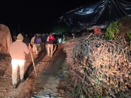 जहां बाघिन एसटी-22 और शावक का मूवमेंट, वहां बस गई अवैध बस्ती; कटाई रोकने गए वनकर्मियों को ग्रामीणों ने पीटा