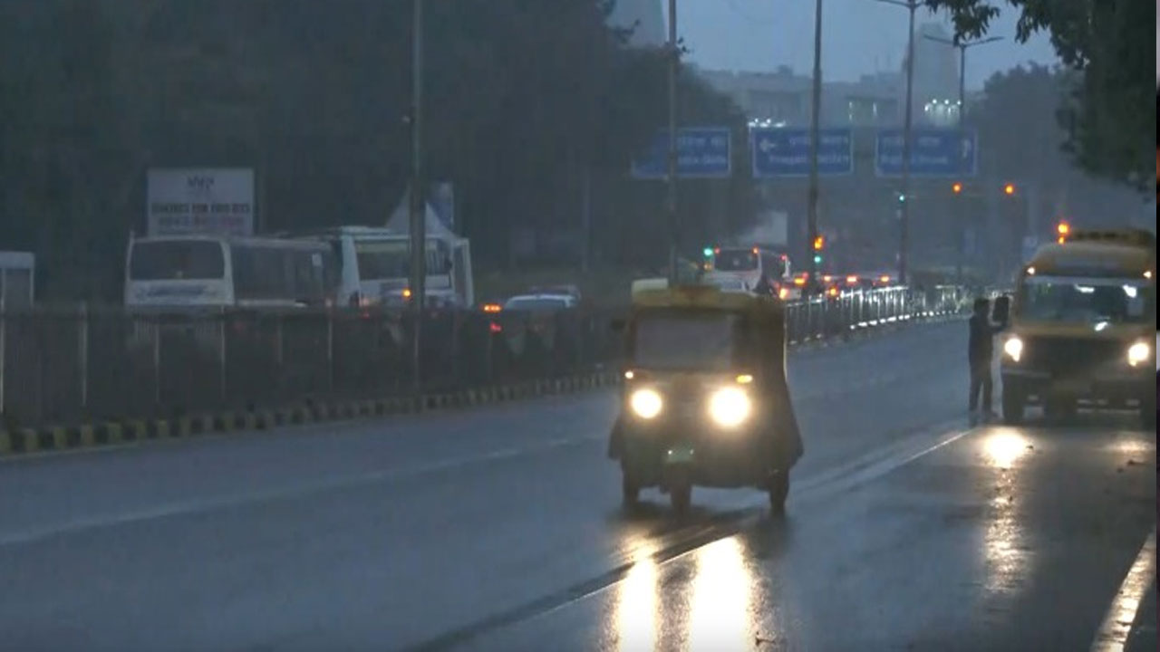 Delhi, Nearby Areas Witness Rain, Thunderstorms, More Showers Likely