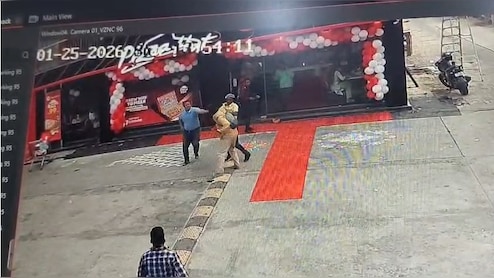 On Camera, Pizza Hut Staff Assaults Delivery Boy Over Low Rating In Hyderabad