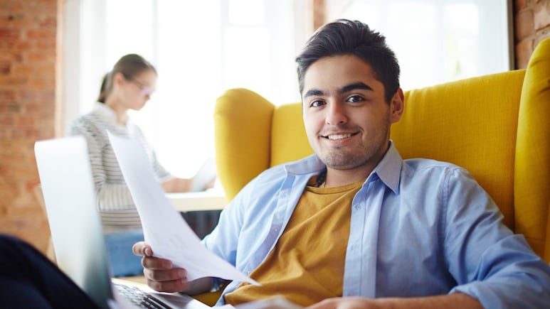 10वीं पास करने के बाद कर लें ये छोटे कोर्स, मिल जाएगी अच्छी सैलरी वाली नौकरी